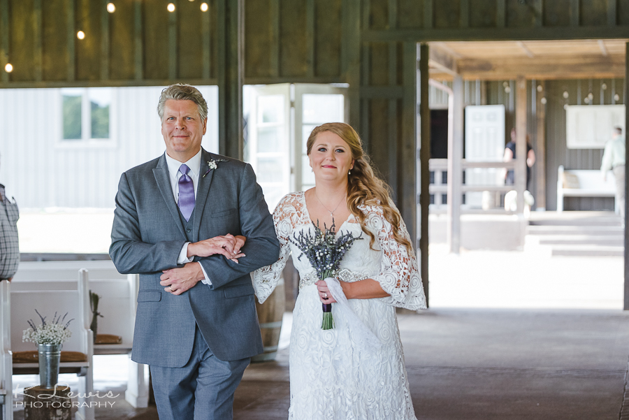 barn at water oaks farm wedding reception photographer