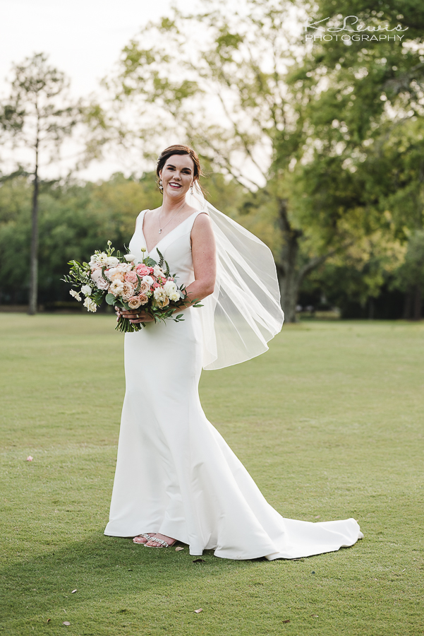 mobile alabama wedding photographer at country club of mobile